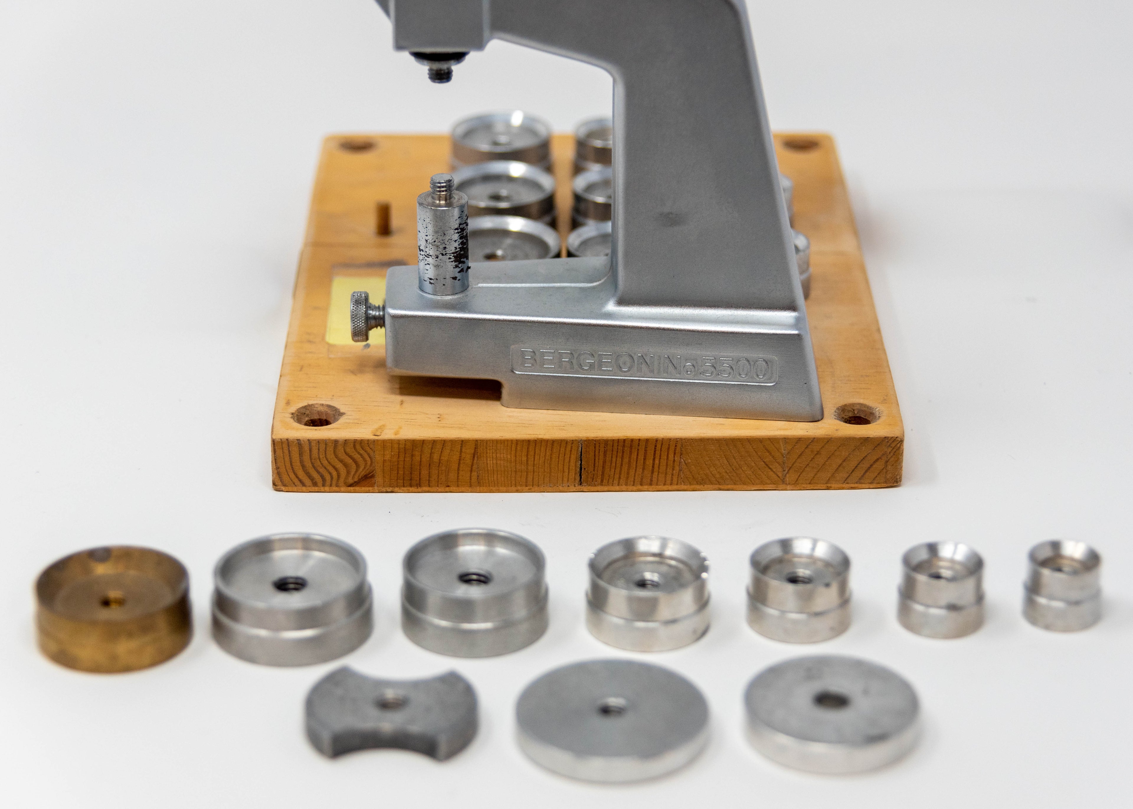 Bergeon 5500 Watch Crystal Press with 18 Dies