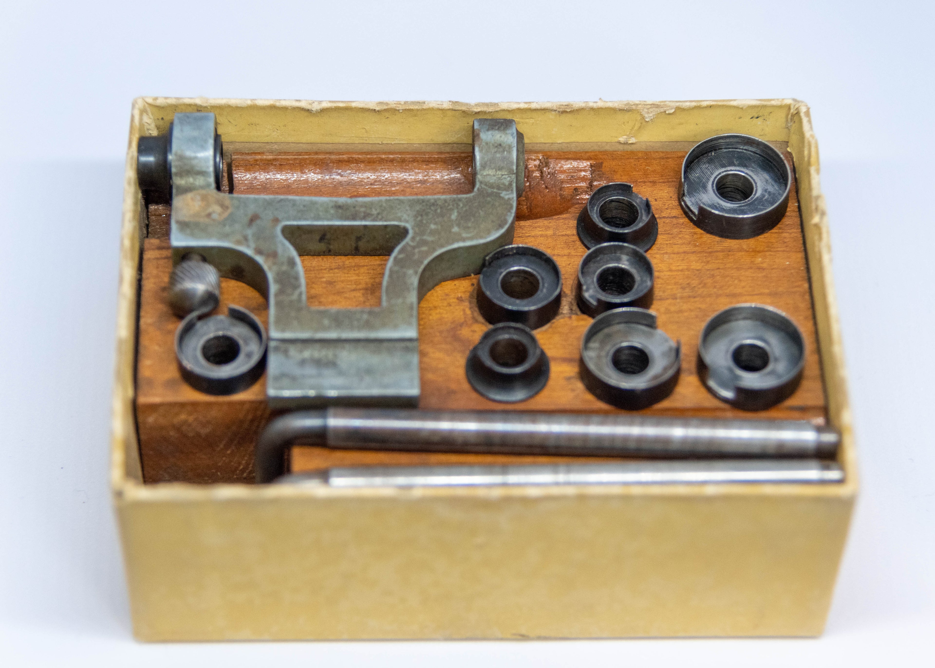 K&D mainspring winder